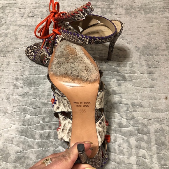 BCBG strapped heels - Picture 4 of 7